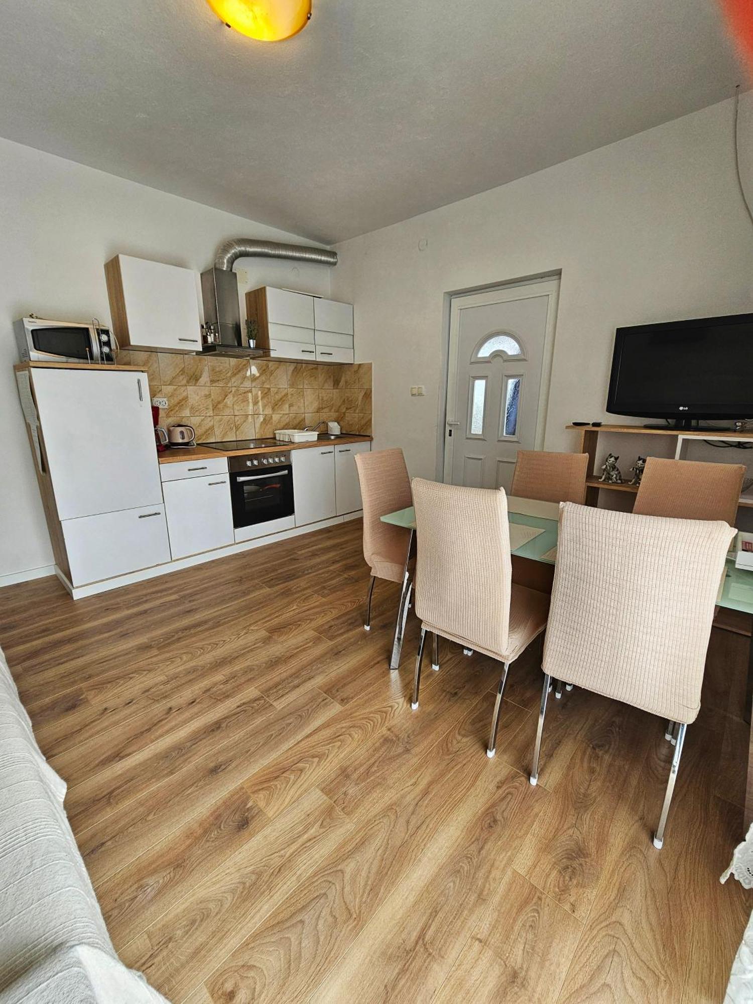 Apartments Plejic Seget Vranjica Exterior photo